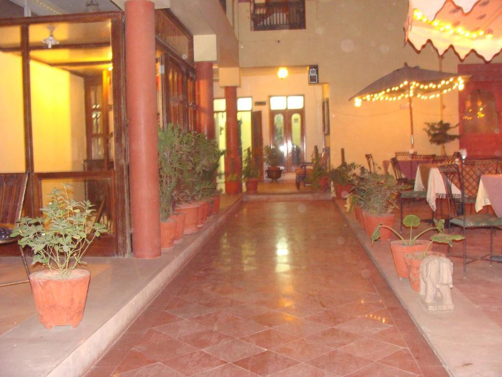 Hotel Desert Winds Bikaner Ngoại thất bức ảnh