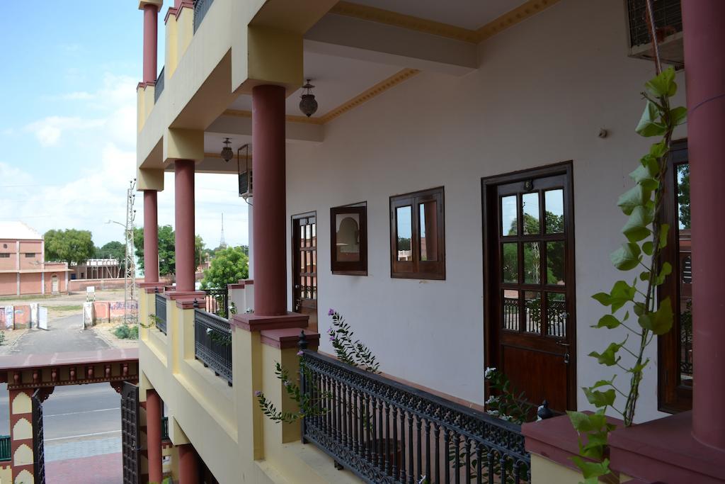 Hotel Desert Winds Bikaner Ngoại thất bức ảnh